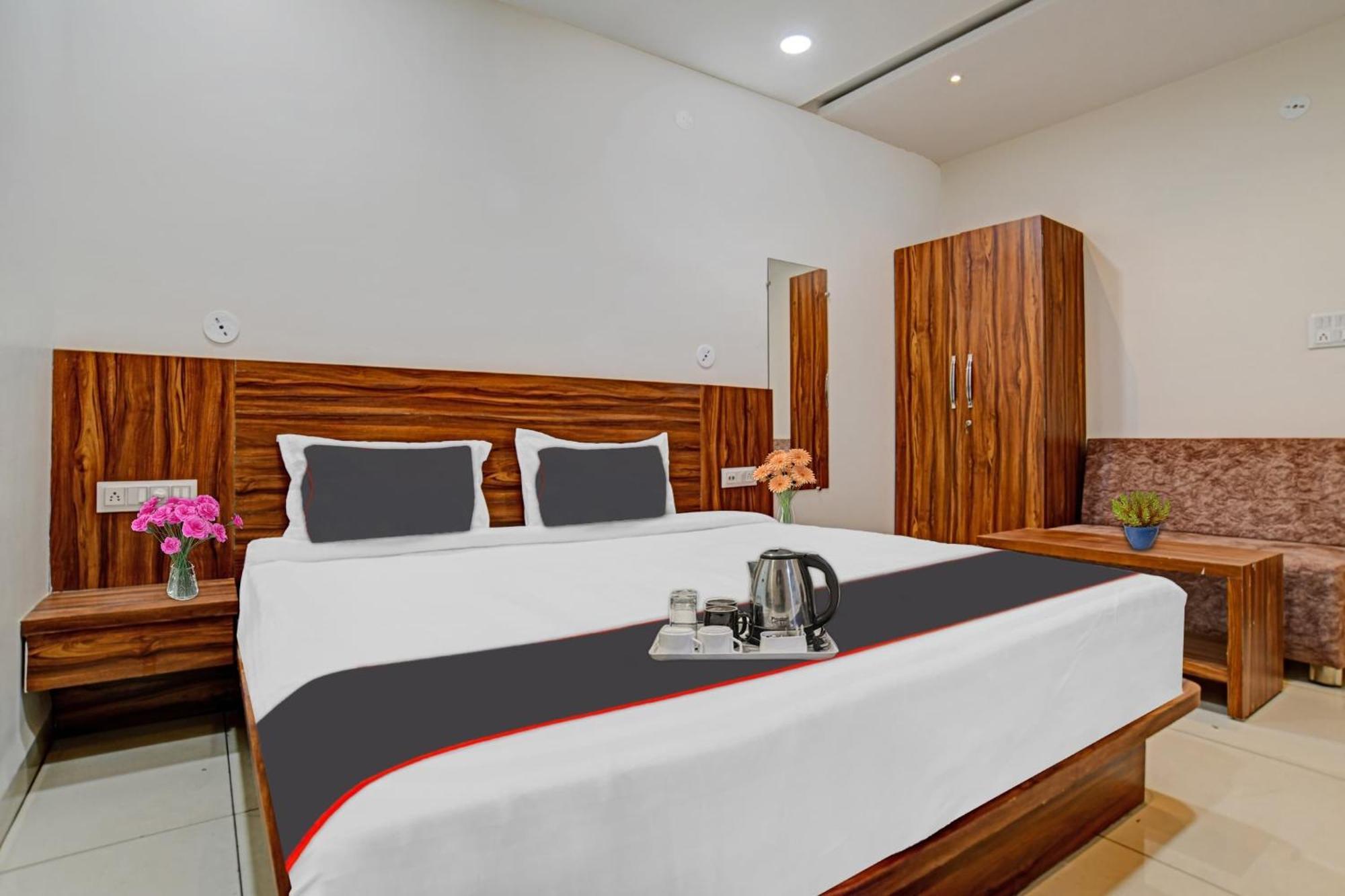 Hotel O Blue Sky Indore Eksteriør bilde